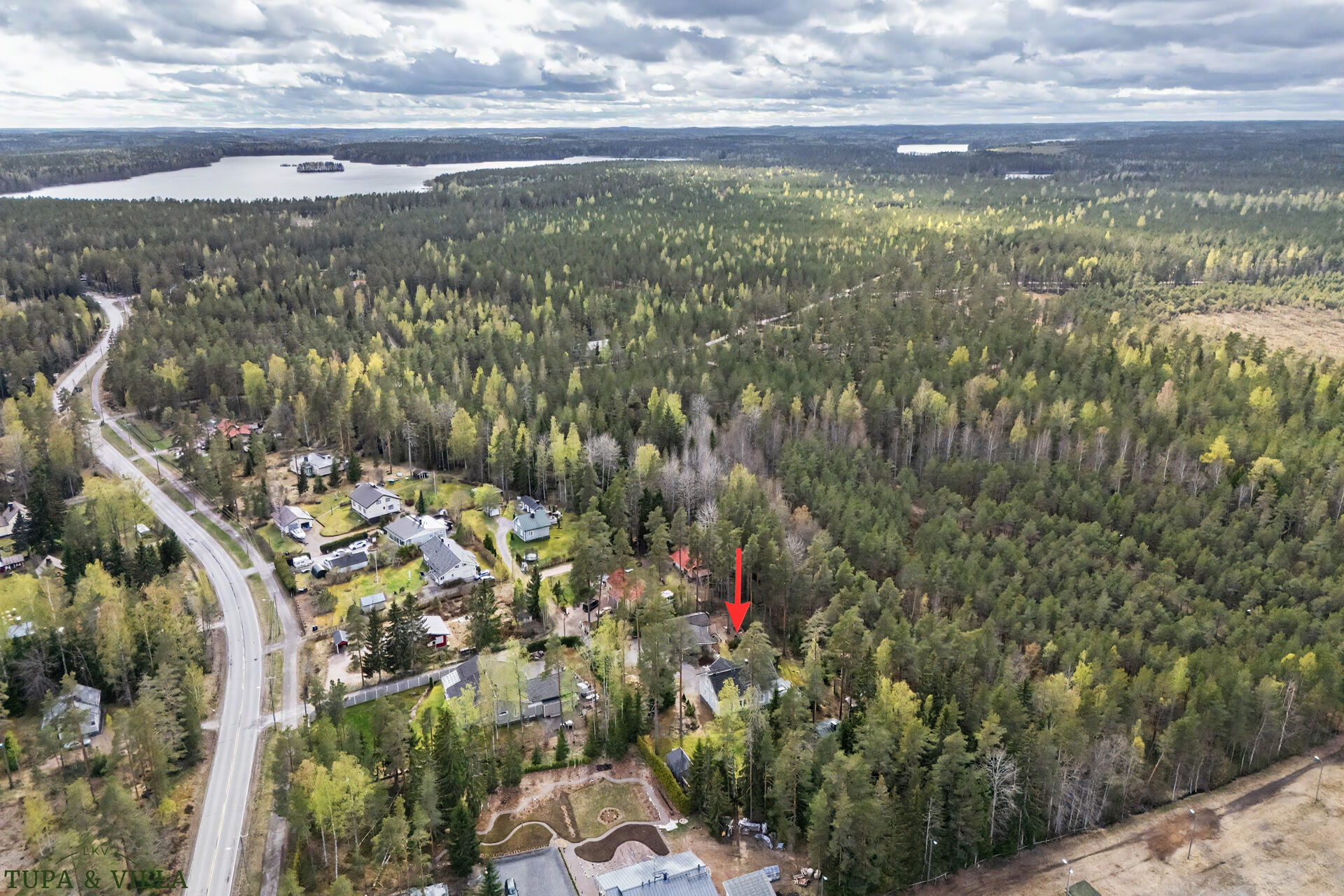 6h, k, khh, ps, s, 2x kph, wc, et. + at/ak/kellari/varasto + pihasauna