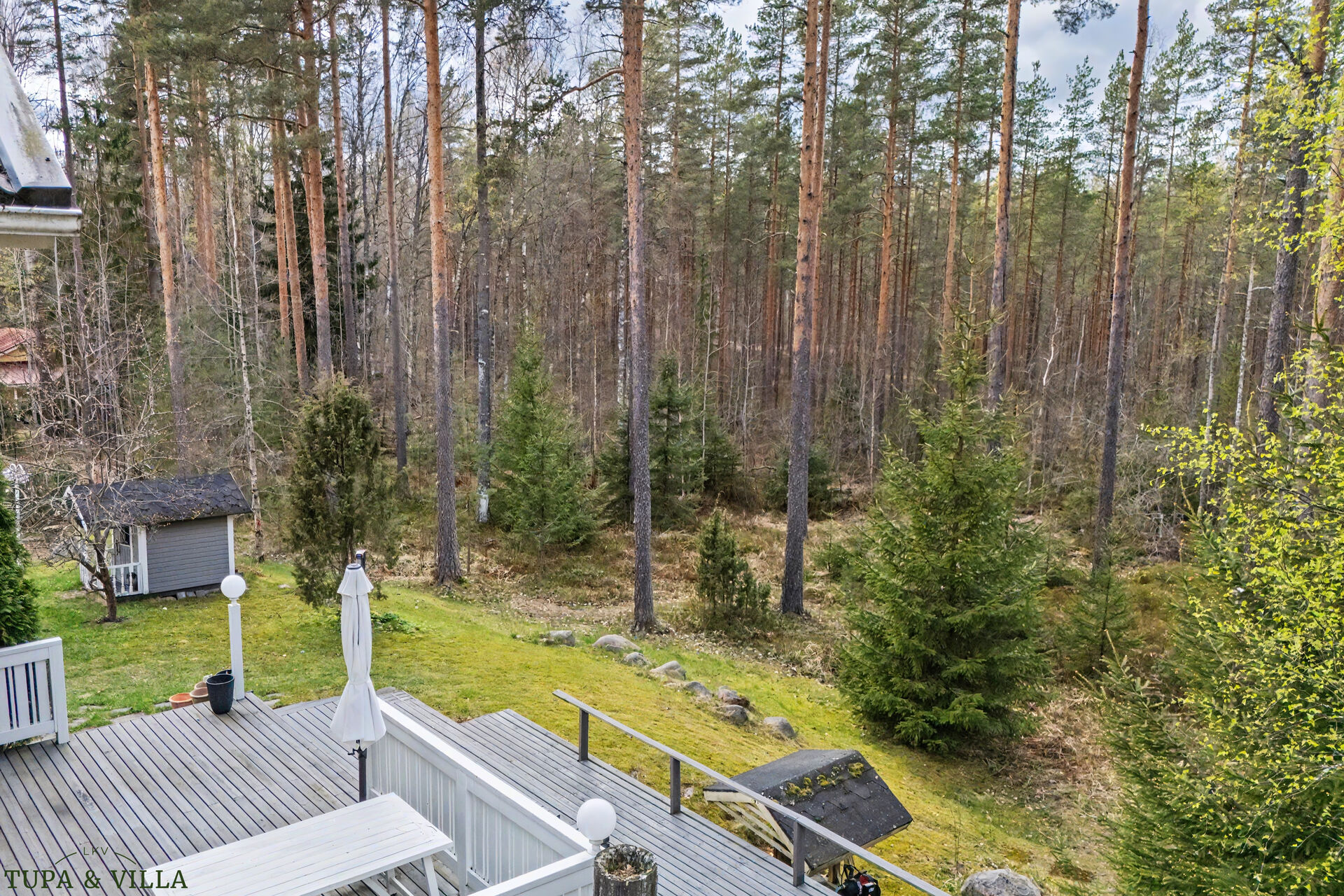 6h, k, khh, ps, s, 2x kph, wc, et. + at/ak/kellari/varasto + pihasauna