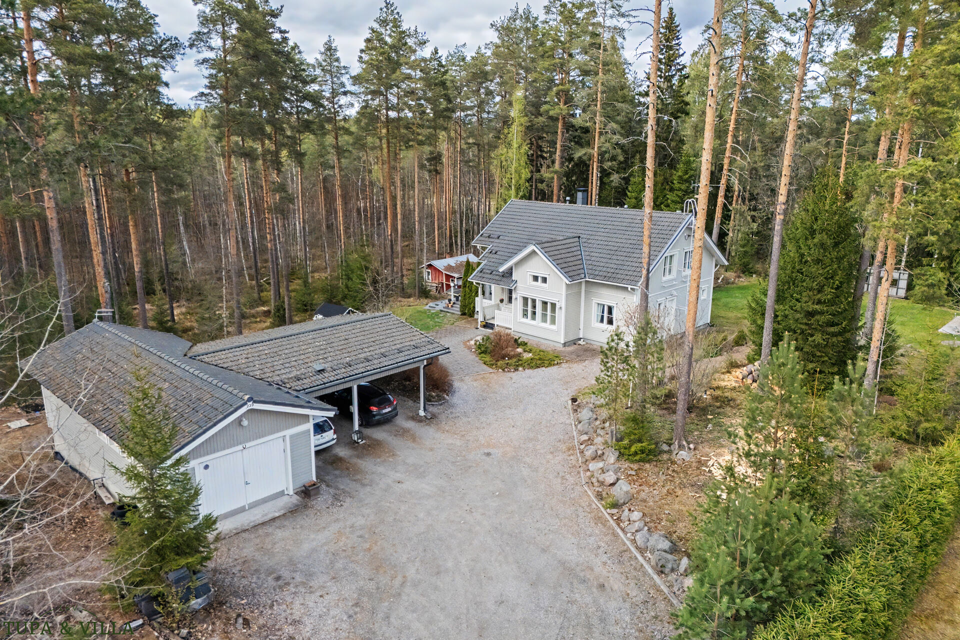 6h, k, khh, ps, s, 2x kph, wc, et. + at/ak/kellari/varasto + pihasauna