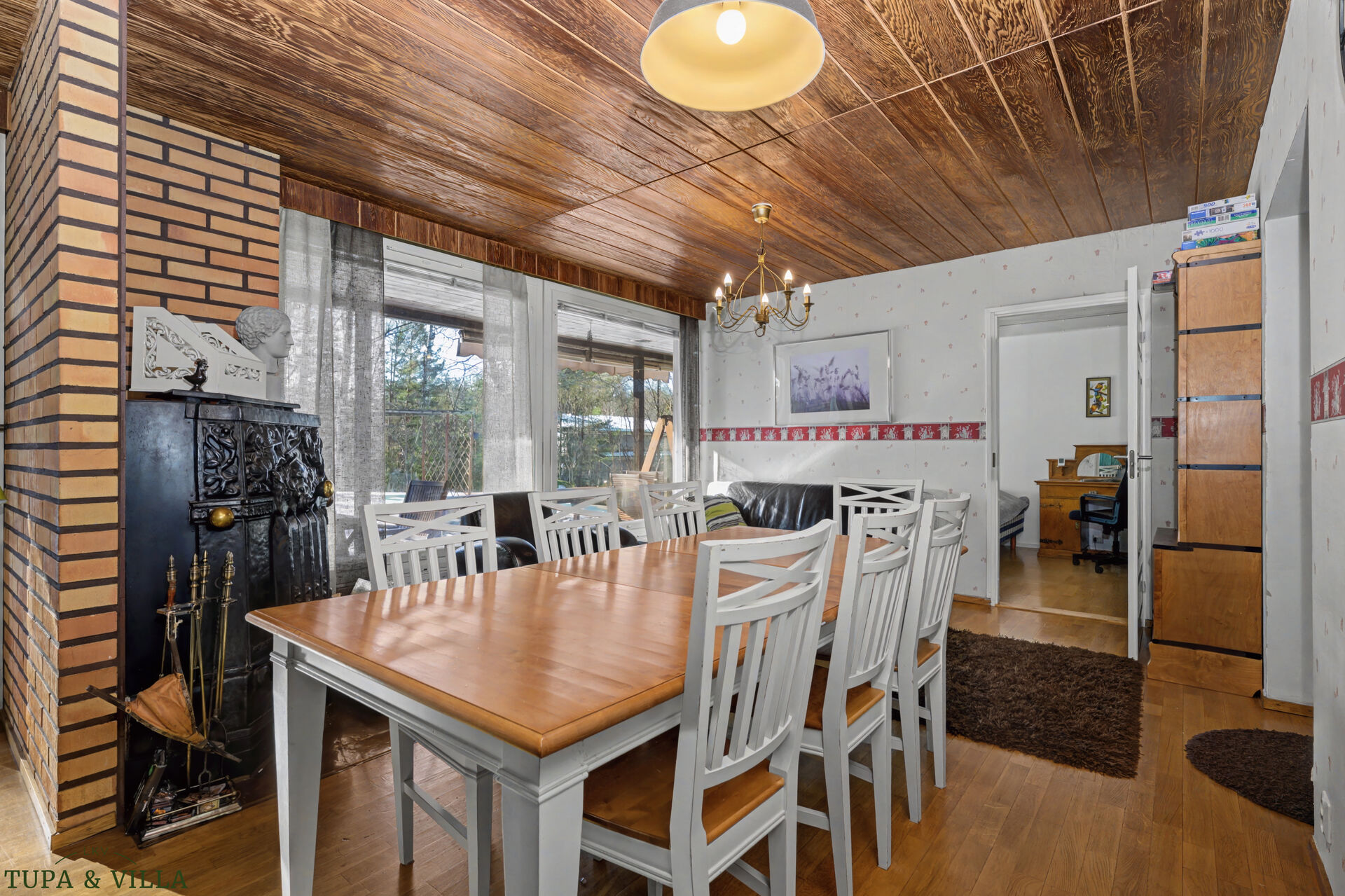 4h, k, ps, s, khh, 2 x erill. wc, 2 x et, autotalli