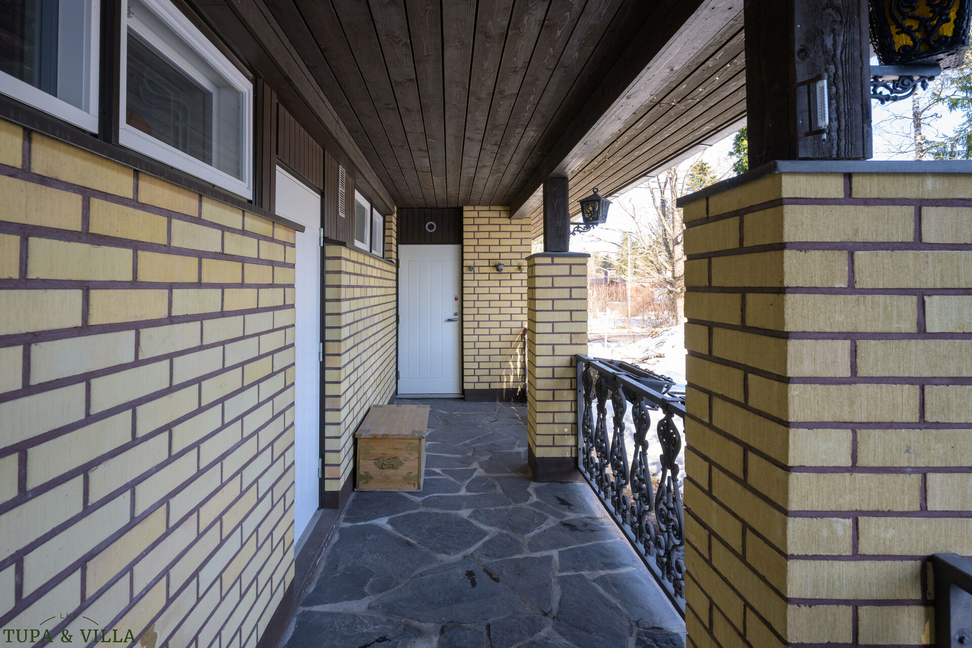 4h, k, ps, s, khh, 2 x erill. wc, 2 x et, autotalli