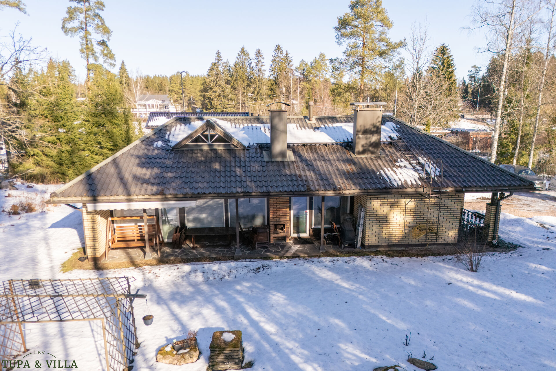 4h, k, ps, s, khh, 2 x erill. wc, 2 x et, autotalli