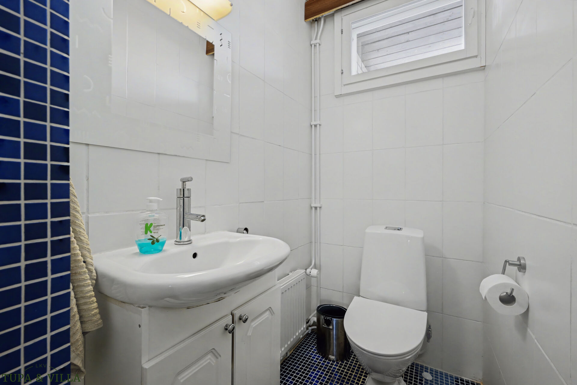 4h, k, ps, s, khh, 2 x erill. wc, 2 x et, autotalli