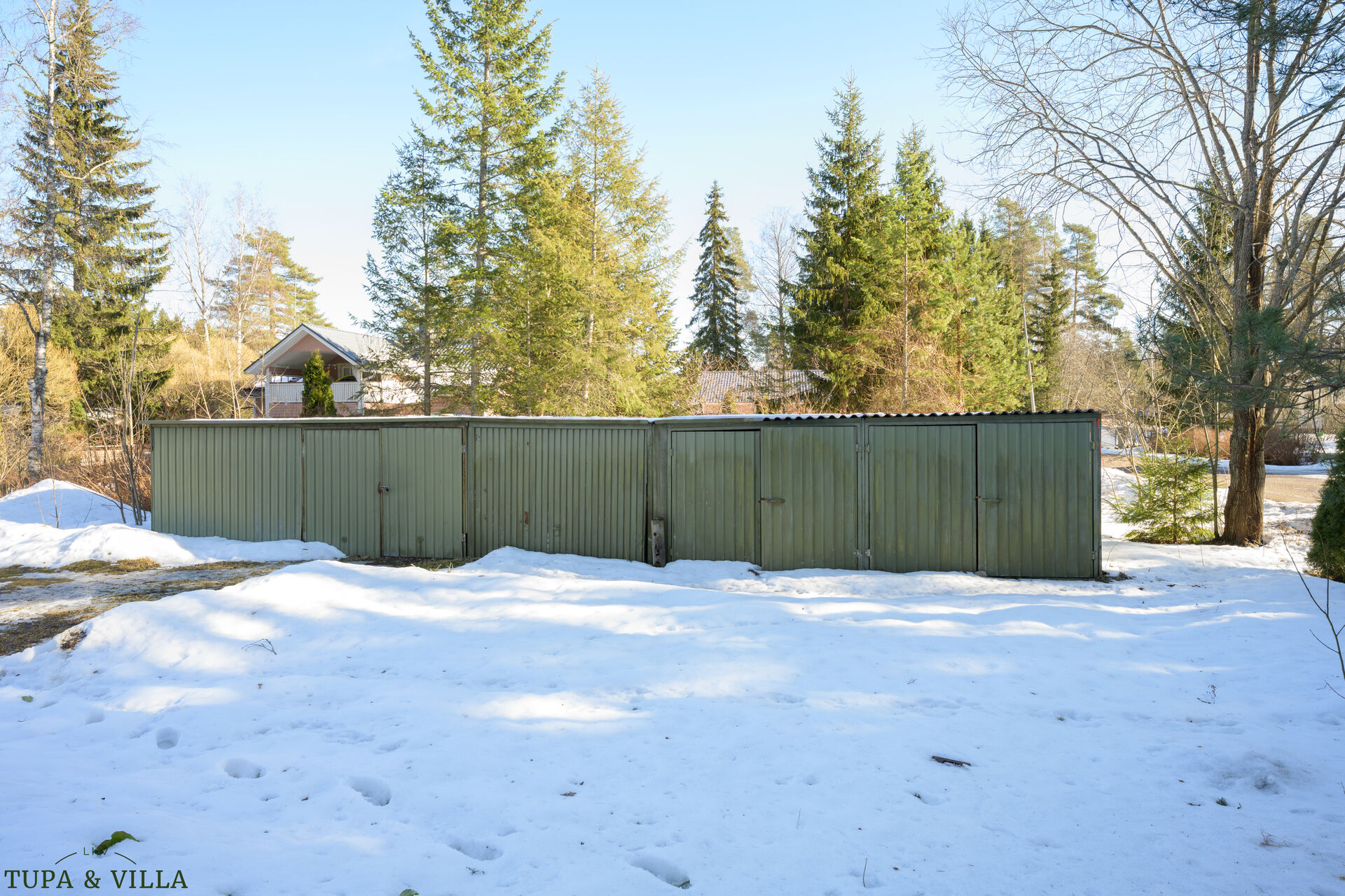 4h, k, ps, s, khh, 2 x erill. wc, 2 x et, autotalli