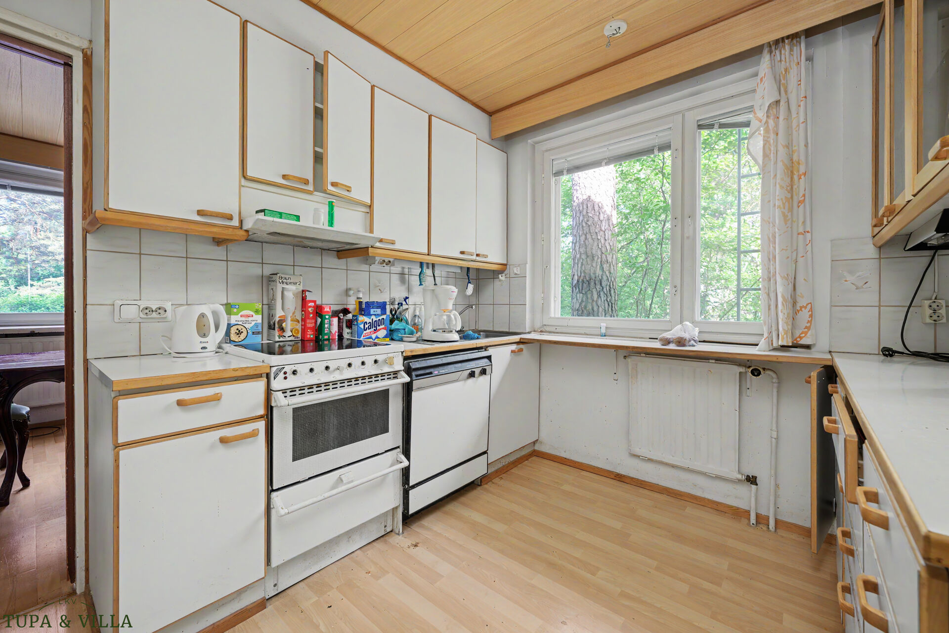 5h, rt, k, 2 x wc, kph, s, at, varastotilaa