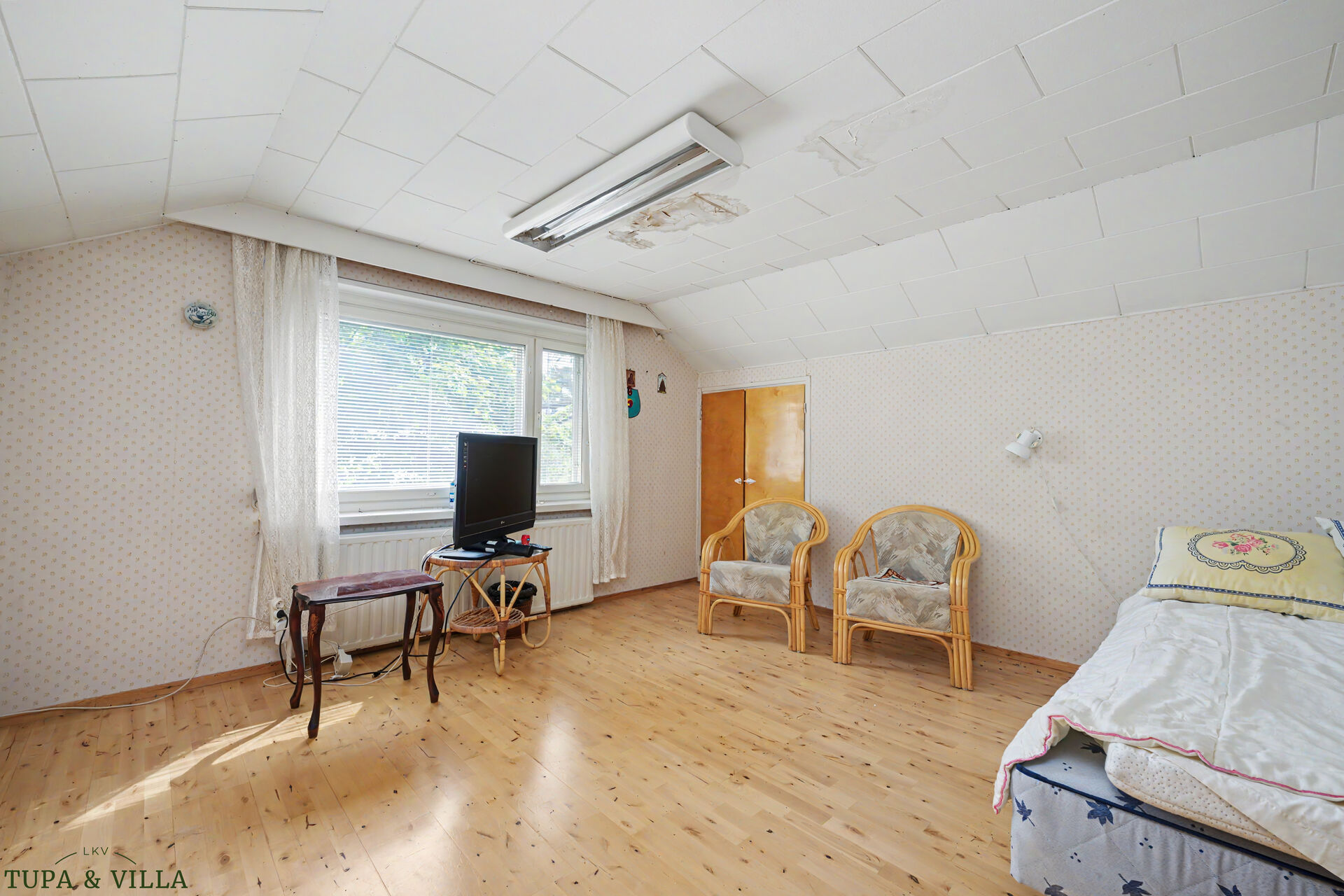 5h, rt, k, 2 x wc, kph, s, at, varastotilaa