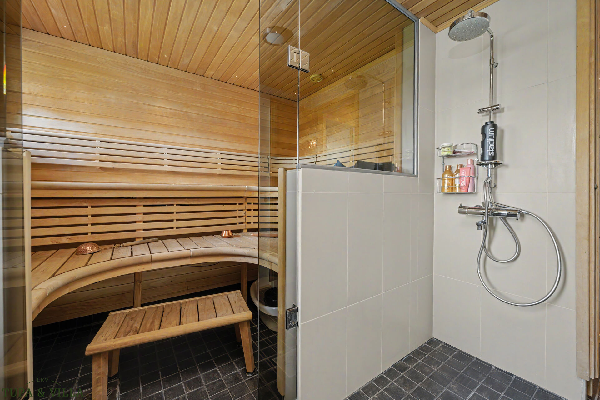 4h, k, kirj, aula, khh, kph x2, wc x2 , var + ak + pihasauna