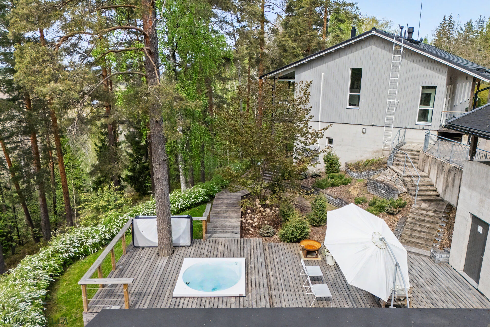 4h, k, kirj, aula, khh, kph x2, wc x2 , var + ak + pihasauna