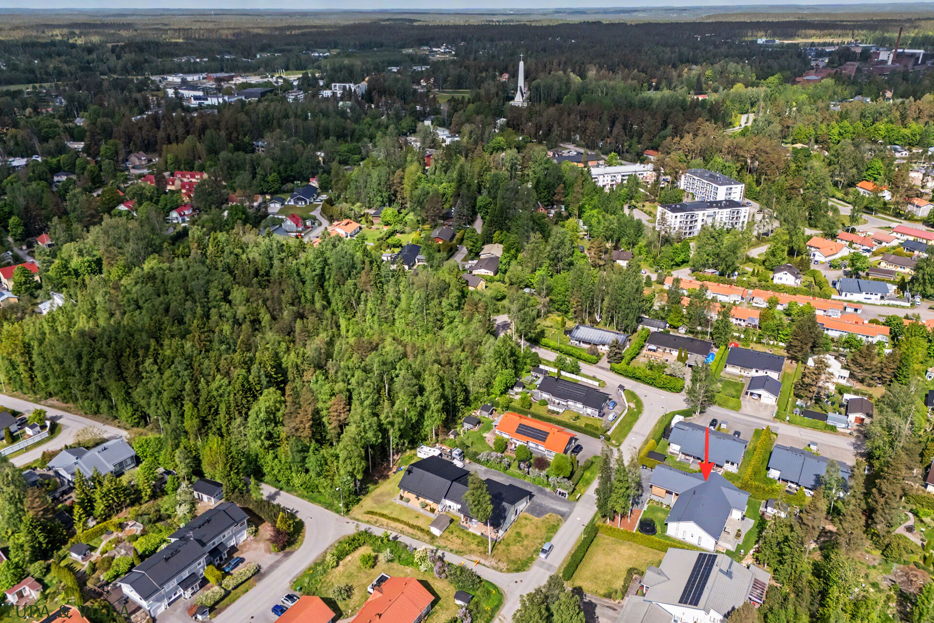 6 h, k, lasten oh, khh, 2 x wc, 2 x kph, ph, s, arkiet, at, ak +pihasauna
