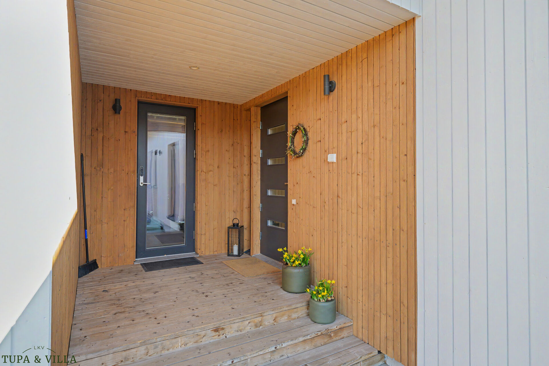 6 h, k, lasten oh, khh, 2 x wc, 2 x kph, ph, s, arkiet, at, ak +pihasauna