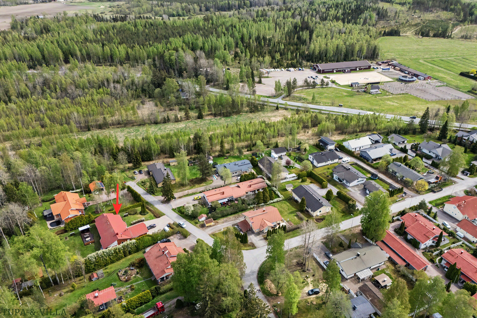 5h ,k , rt, tkh, 2 kph, s, khh, at kahdelle autolle, 2 var, tekn tila