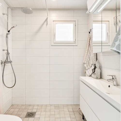 yläkerran WC/kph