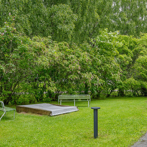 Leikkipaikka sisäpihalla