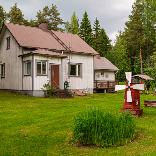 Julkisivu