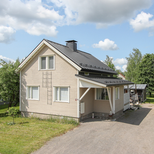 Omakotitalo, Riihimäki, Tienhaara, Tiiliruukinkatu 8, 4h, k, kph/wc, aula, wc, piharak: kph/wc, s, pkh, harrasteh, terassi, 166,00m², 199 000,00 €