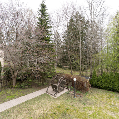 Parvekenäkymä koilliseen