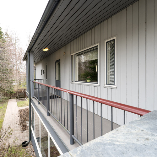 Käytävä keittiön ovelle