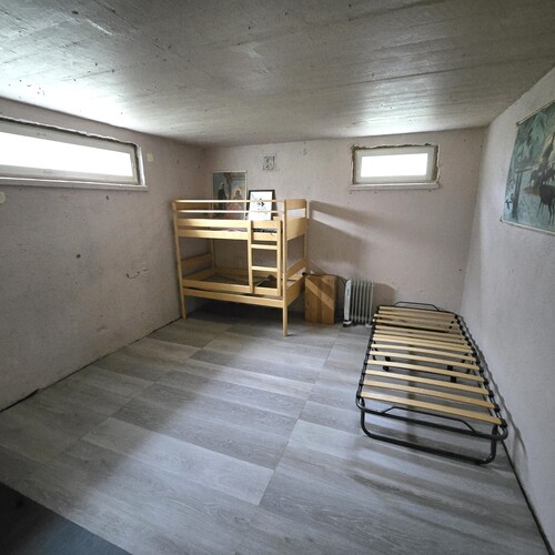 Työtilaa, kellarikerros.