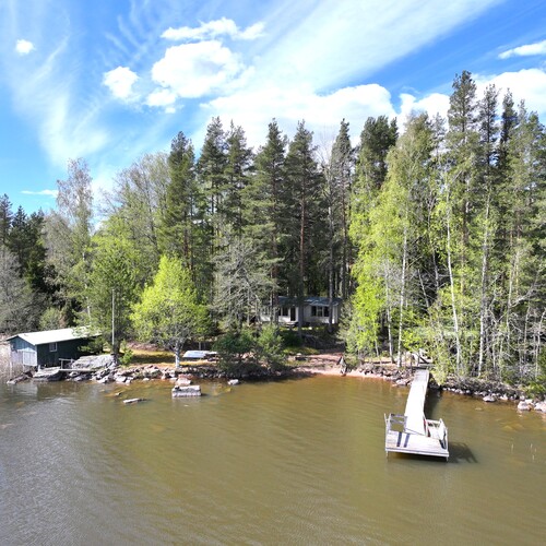 Mökki tai huvila, Ristiniementie 13, Loviisa, Niemistö, 3h, k, lasitettu kuisti, 49,00 m², 160 000,00 €