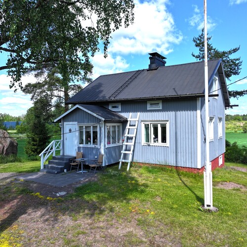 Omakotitalo, Pirtnuorantie 4, Pyhtää, Länsikirkonkylä, 2h + k + vintti + kellari, 56,00 m², 44 000,00 €