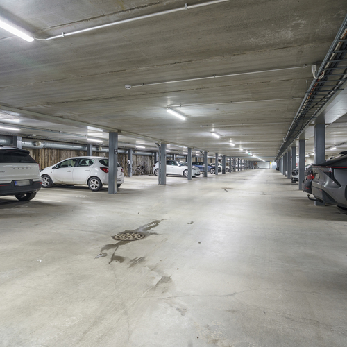 Autopaikkaa ei ole pakko ostaa.