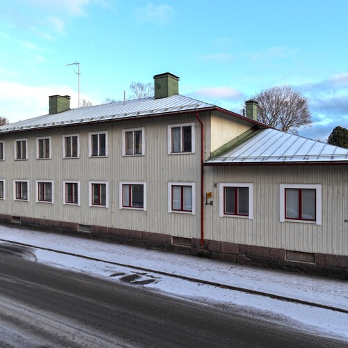 Erillistalo, Mariankatu 25, Loviisa, Keskusta, Yhteensä 10 asuntoa, harrastetila, sauna ym. kahdessa rakennuksessa, 566,00 m², 340 000,00 €