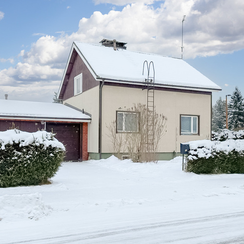 Omakotitalo, Petsamonkatu 61, Riihimäki, Petsamo, 4h, k, wc, kph/wc, kph, s, autotallit ym, 85 m², 119 000 €