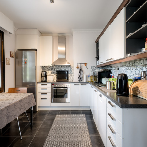 Keittö olohuoneesta