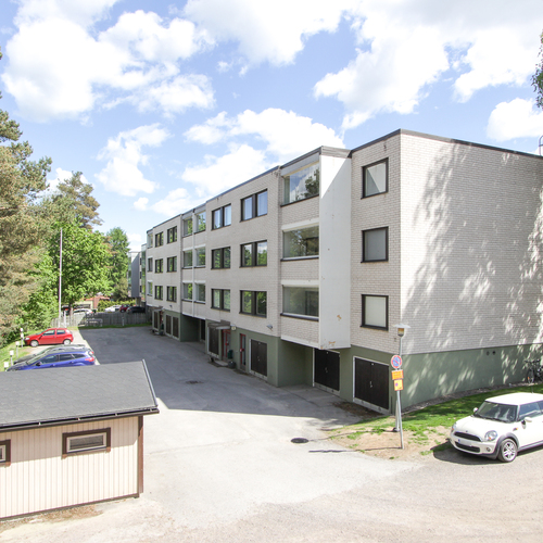 Kerrostalo, Lopentie 29, Riihimäki, Hirsimäki, 3h, k, kph/wc, vh, lasitettu parveke, 67 m², 60 000 €