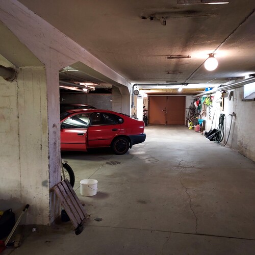 Autotalli, kellarikrs