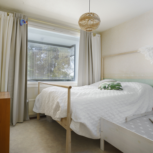 Verhon takaa mennään parvekkeelle.