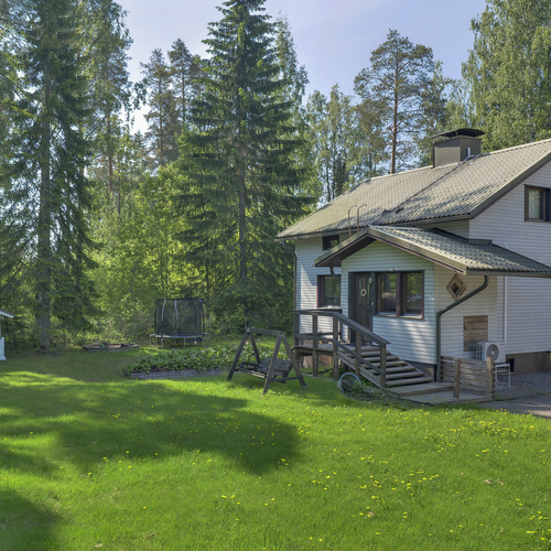 Omakotitalo, Veljestentie 1, Lappeenranta, Joutseno, 5h, k, khh, th,s, 3xwc, at, 136 m², 128 000 €