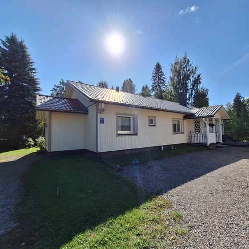 Omakotitalo, Lepomäenkuja 5, Parikkala, Keskusta, 3mh+2tupak+2et+2tk+2wc+khh+2s+2pesuh+vh+kylmäv, 143,00 m², 89 500,00 €