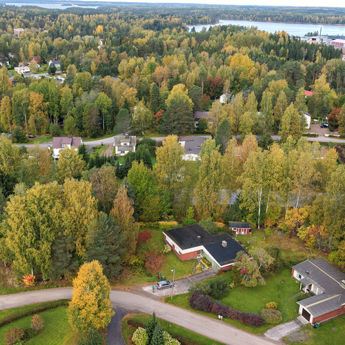 Omakotitalo, Näädäntie 3, Mäntyharju, Oh, k, 3mh, kph, s, et, 2xwc, var, teknt, lämmin AT, 120 m², 68 000 €