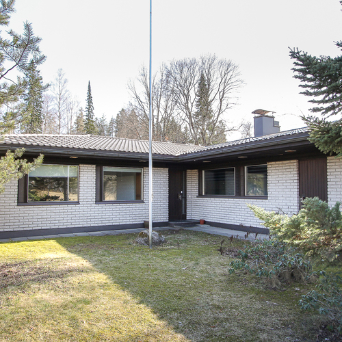 Omakotitalo, Riihimäki, Harjukylä, Laaksokatu 17, 5h, k, th/allashuone, kph, khh, s, 2 wc, 2 vh, at, var, 274,50m², 218 000,00 €