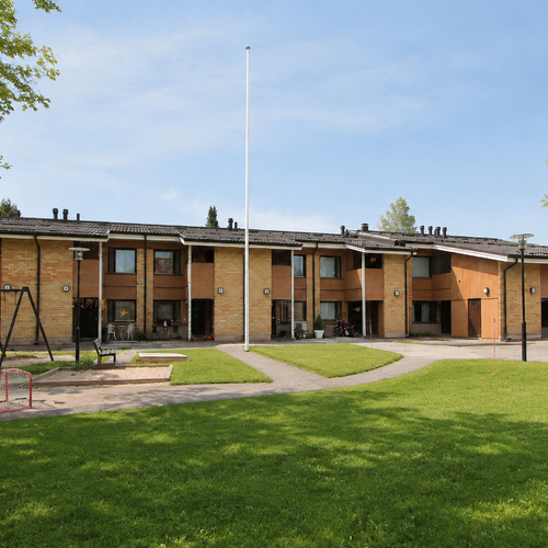 Rivitalo, Länsitie 44, Riihimäki, Uramo, 2 h, k, kph/wc, s, vh, p, ak, var, 65 m², 129 000 €