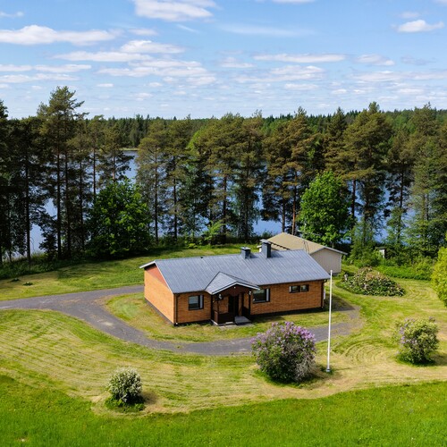 Mökki tai huvila, Hietaniementie 305, Nurmaa, Oh, k, 2mh, työh, khh, kph, s, wc, 106 m², 195 000 €