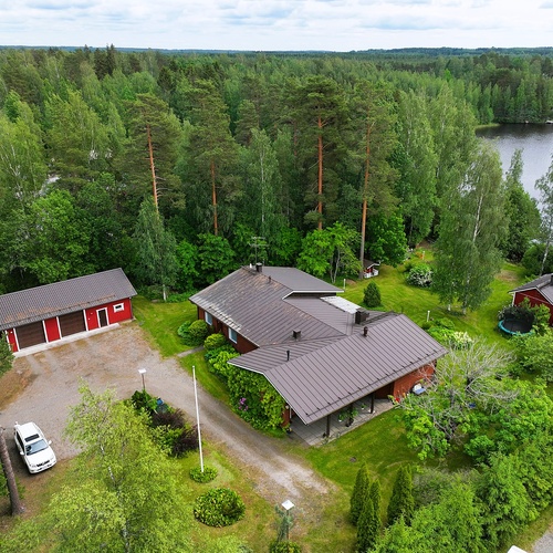 Mökki tai huvila, Punakiventie 6, Pertunmaa, Oh, k, rt, 4mh, 2xwc, kph, khh, s, vh, et, teknt, AT, toimistoh, var, ter, 203 m², 298 000 €