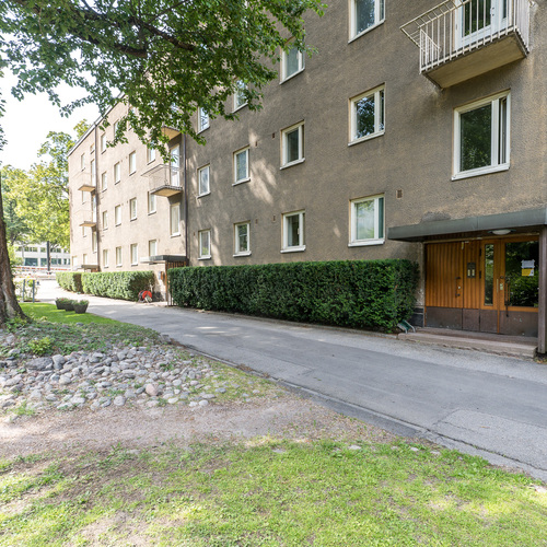 Sisäänkäynti