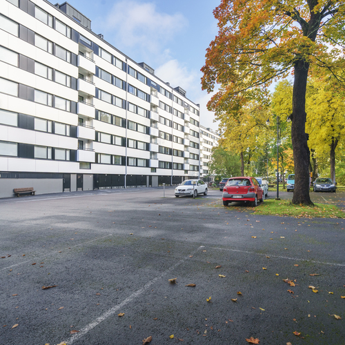 Pysäköinti takapihalla