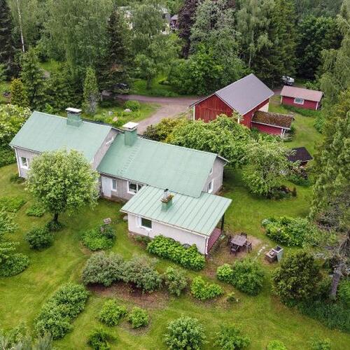Omakotitalo, Lautamäentie 57, Janakkala, Tervakoski, 5 h, 2 k, kph/wc, wc, s,kph, tkh, pihasauna, kph, ter, lasiveranta, var. tilaa., 140 m², 139 000 €
