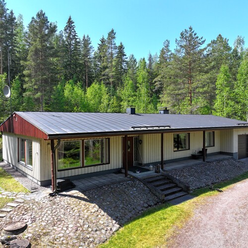 Omakotitalo, Lammentie 25a, Lapinjärvi, Ingermaninkylä, 4h, + k + kph + s + khh + wc x 2 + at, 154,00 m², 125 000,00 €