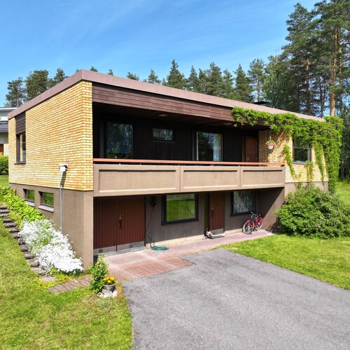 Omakotitalo, Wredentie 10, Loviisa, 6h + k + s + kph + pkh + khh + wc + at + varasto, 133,00 m², 149 000,00 €