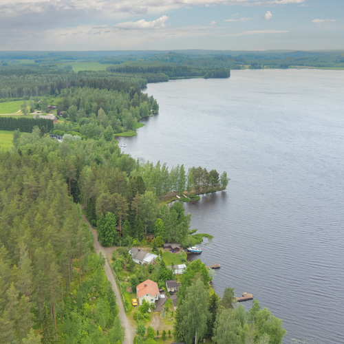 Kernaalanjärven uimarantaan n. 500 m.