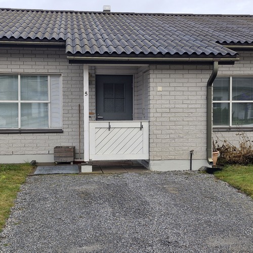 Rivitalo, Ahopellontie 10, Savonlinna, Punkaharju, 3h+k+phk+kph+s+vh+wc+tk+2var, 82 m², 31 000 €