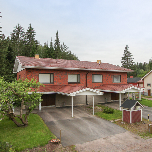 Paritalo, Riihimäki, Hirsimäki, Kaarlonkatu 32 as 1, 3 h, k, th, ask.h, 2 x wc, s, kph, 2 x vh, khh, rt, at, ak., 225,00m², 235 000,00 €