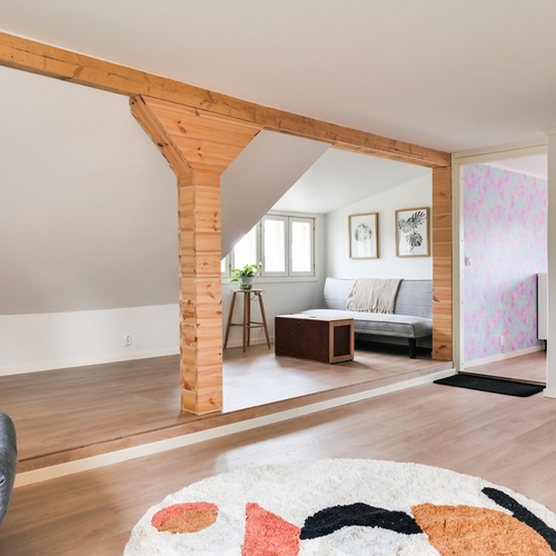 Yläkerran aulahuone