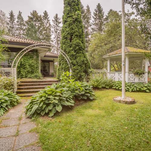 Omakotitalo, Hakatie 18, Ulvila, 5h,k,vh,wc,khh,kph,sauna+2 AUTON TALLI+AUTOKATOS, 151,00 m², 129 000,00 €