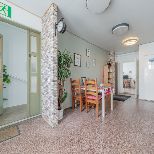 Majatalon sisääntulo