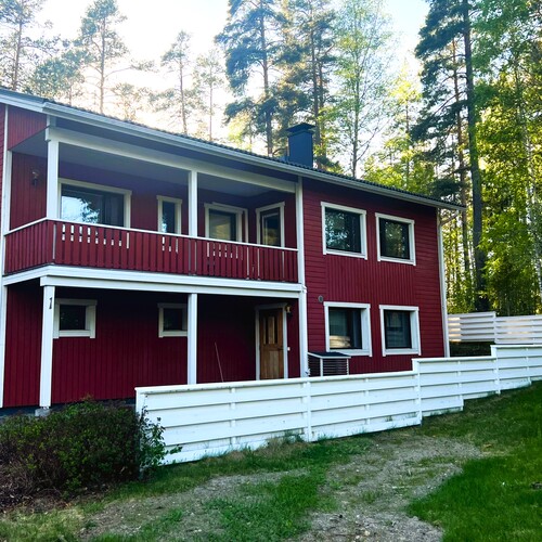 Omakotitalo, Mikkeli, Tonavankatu 1, Oh, 3mh, k, vh, th, 2xkph, khh, 2xwc, at, var, kel, lämmin at, 221,00m², 147 000,00 €